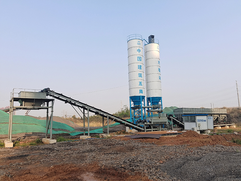 WDJ800型稳定土拌和站立式水泥仓