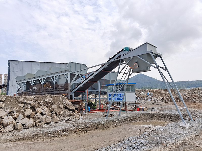 YWDJ300—600移动式免基础水稳站配卧式水泥仓